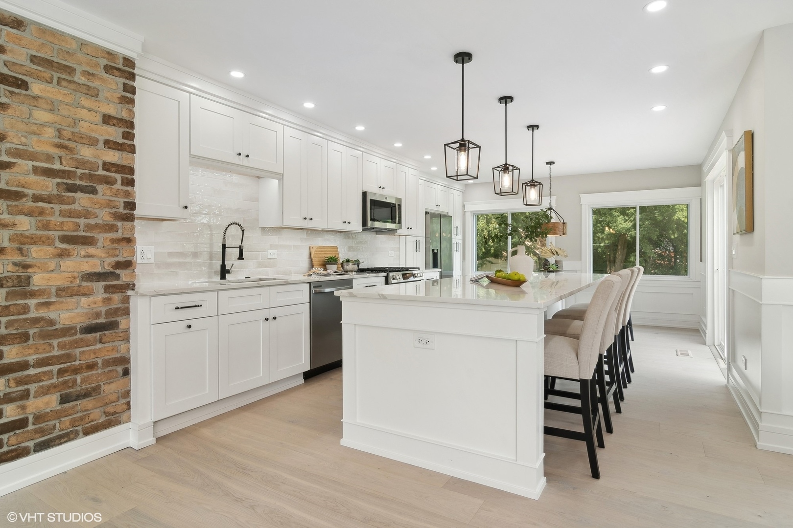 500 West Helen Road Palatine, IL 60067 - Photo 4 of 21 Gallery Image 4