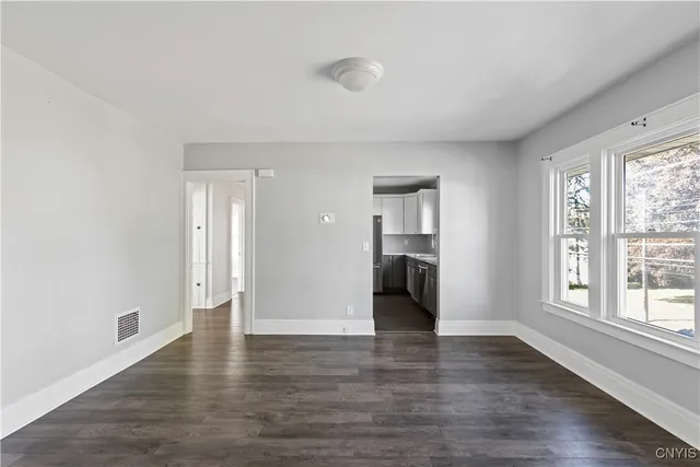 $329,900 | 423 Highland Avenue, De Witt, NY 13057