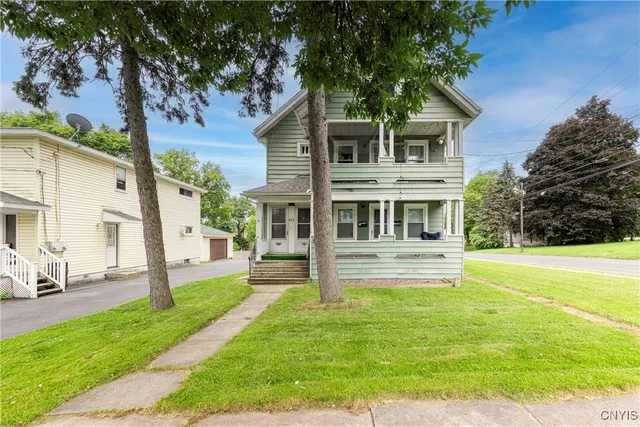 $329,900 | 423 Highland Avenue, De Witt, NY 13057