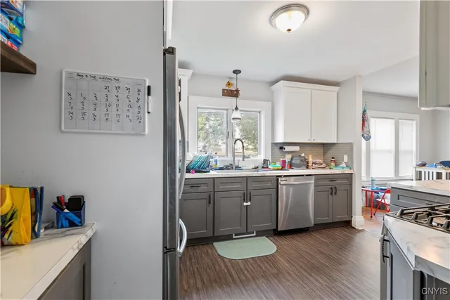 $329,900 | 423 Highland Avenue, De Witt, NY 13057