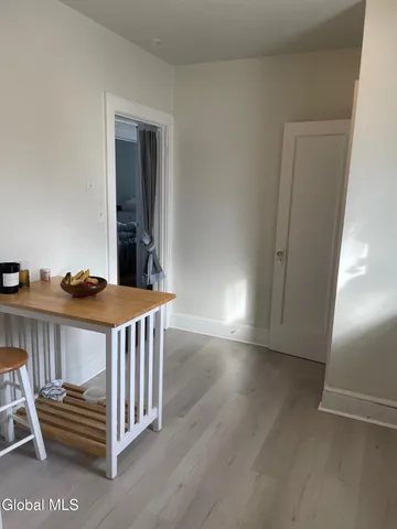 $1,200 | 7 Edison Avenue, Unit 2ND FL REAR, Albany, NY 12208