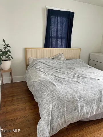 $1,200 | 7 Edison Avenue, Unit 2ND FL REAR, Albany, NY 12208