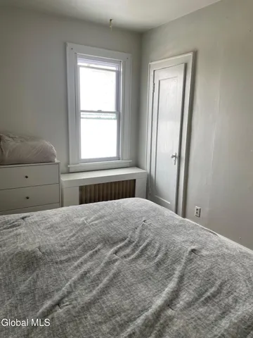 $1,200 | 7 Edison Avenue, Unit 2ND FL REAR, Albany, NY 12208