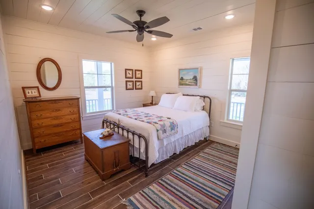 $1,190,000 | 1255 County Road 260, Weimar, TX 78962