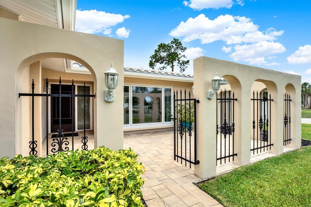 14560 Passage Way Seminole, FL 33776 - Photo 6 of 59