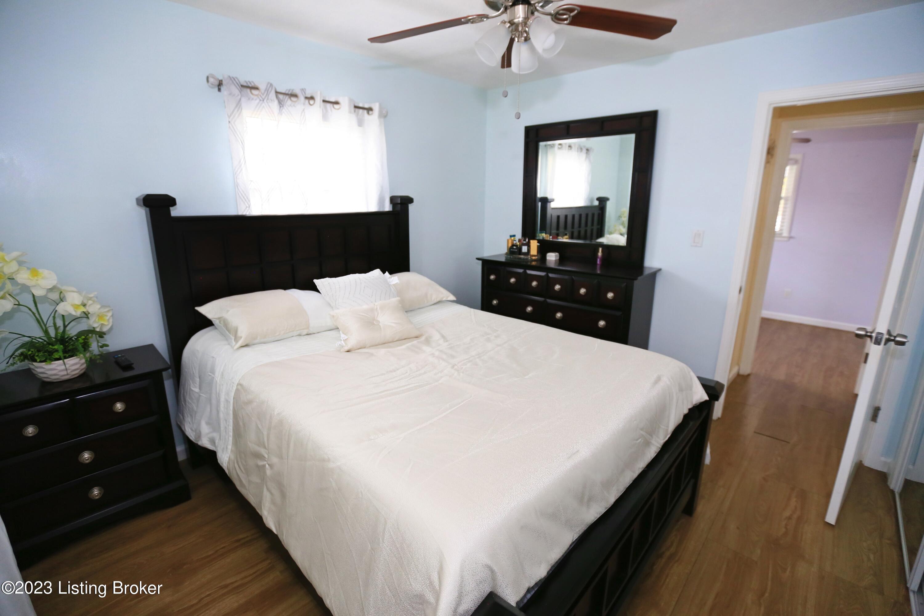 5903 BlueStone Road Louisville, KY 40219 - Photo 20 of 35 IMG_9427