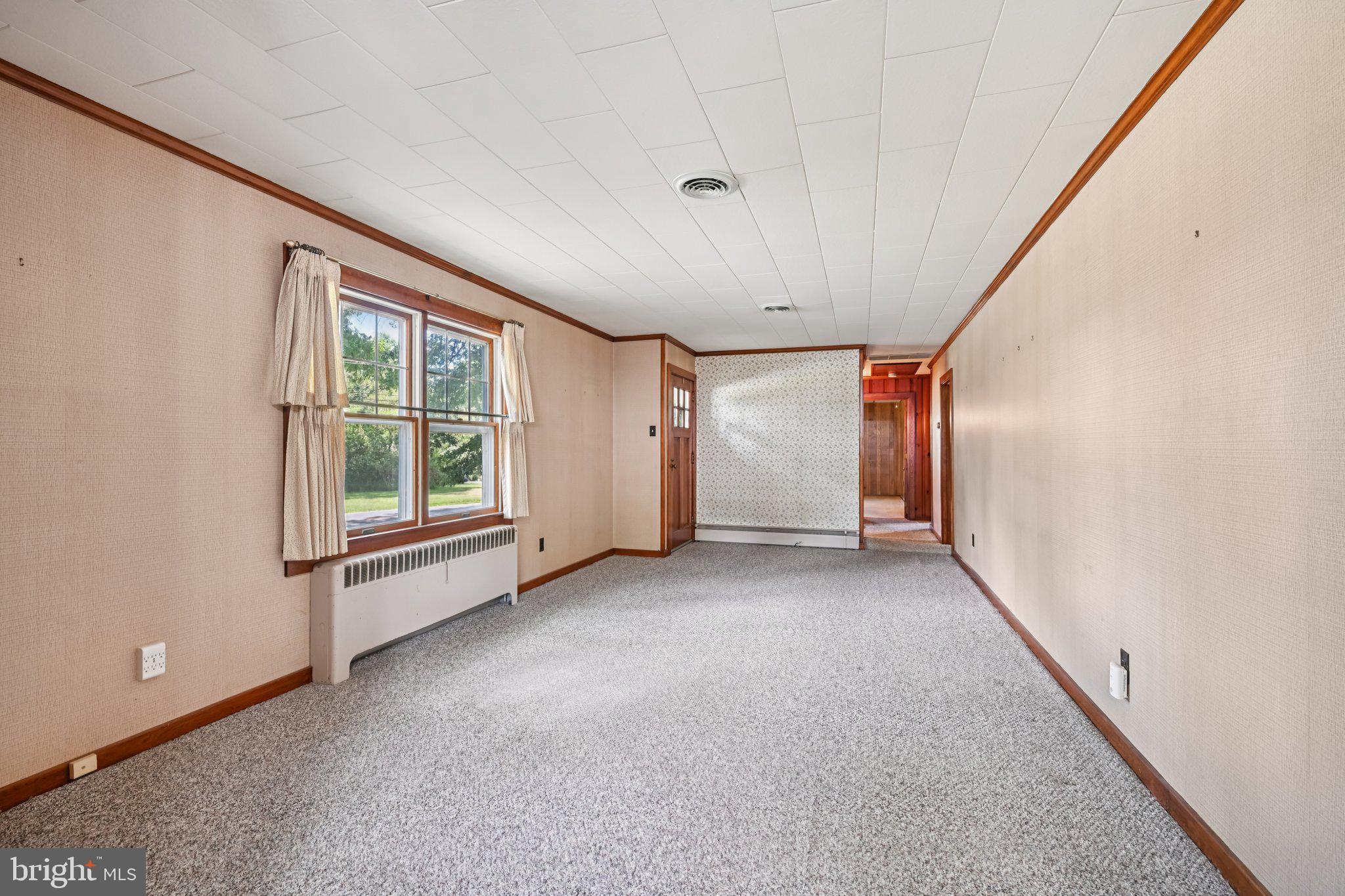 60 Brownback Road Royersford, PA 19468 - Photo 14 of 50 an empty room with windows