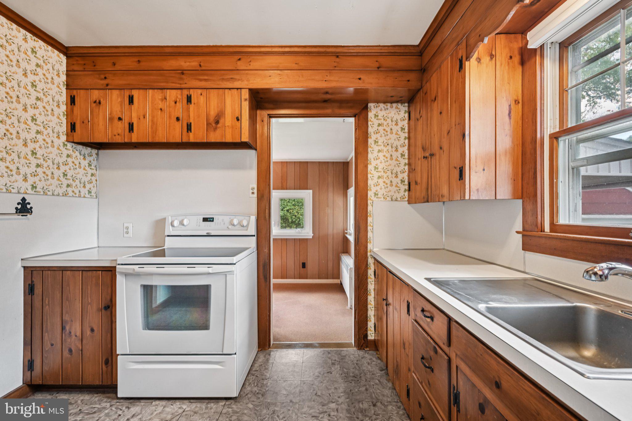 60 Brownback Road Royersford, PA 19468 - Photo 20 of 50 a kitchen with a stove and a sink