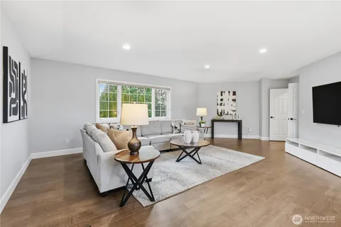 $2,500,000 | 27239 Southeast 27th Street, Sammamish, WA 98075