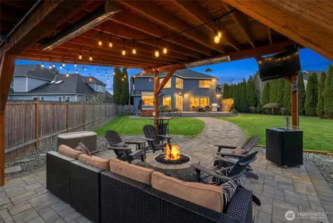 $2,500,000 | 27239 Southeast 27th Street, Sammamish, WA 98075
