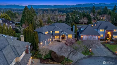$2,500,000 | 27239 Southeast 27th Street, Sammamish, WA 98075