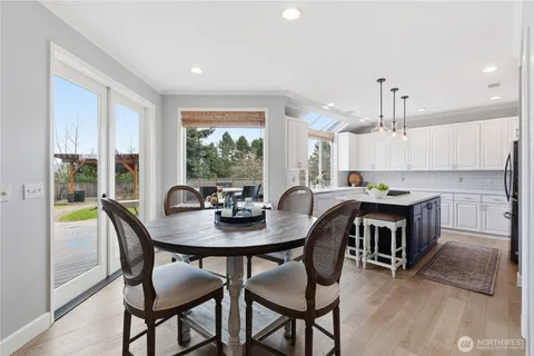 $2,500,000 | 27239 Southeast 27th Street, Sammamish, WA 98075