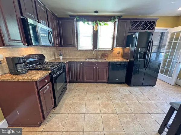 $280,000 | 4129 Garrett Road, Drexel Hill, PA 19026