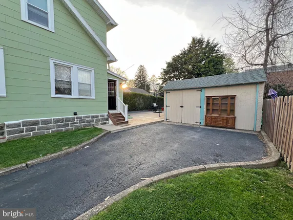 $280,000 | 4129 Garrett Road, Drexel Hill, PA 19026