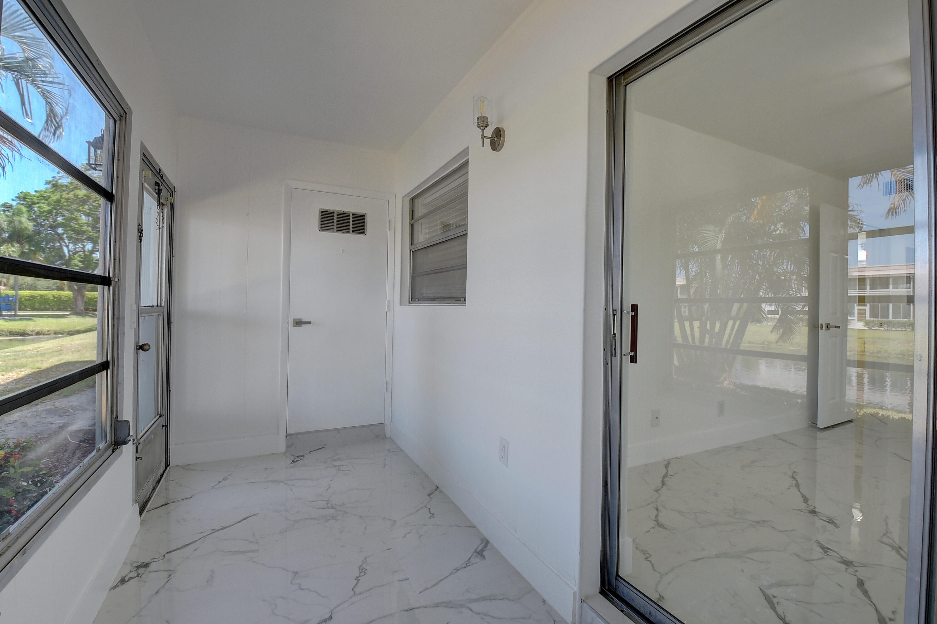 392 Saxony Way Delray Beach, FL 33446 - Photo 20 of 27 22_dsc_3406_07_08_09_10