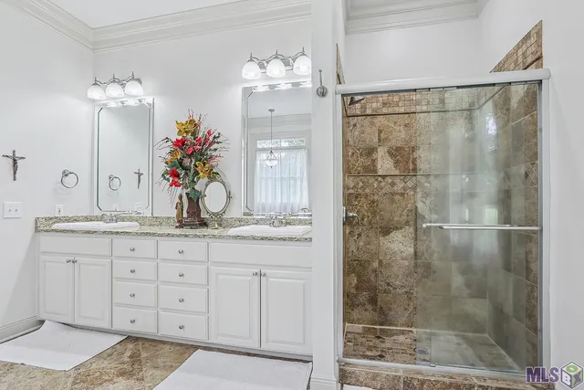 $1,150,000 | 5585 Highway 966, St. Francisville, LA 70775