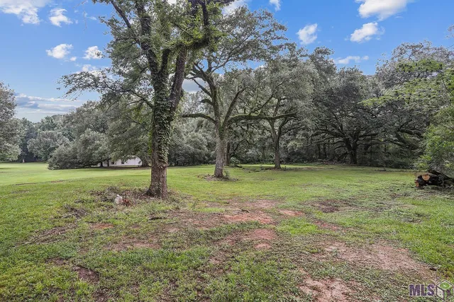 $1,150,000 | 5585 Highway 966, St. Francisville, LA 70775