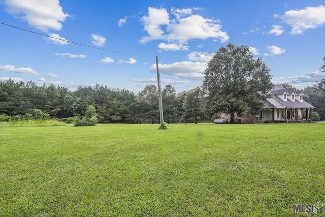$1,150,000 | 5585 Highway 966, St. Francisville, LA 70775