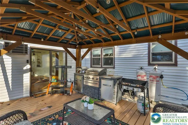 $560,000 | 2950 Santee Drive, Bethlehem, PA 18017