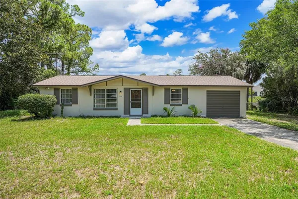 $300,000 | 520 North Lacy Circle, Deltona, FL 32725