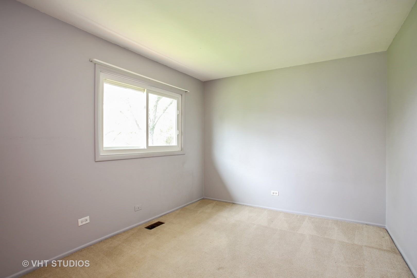 1720 Kent Road Hoffman Estates, IL 60169 - Photo 17 of 22