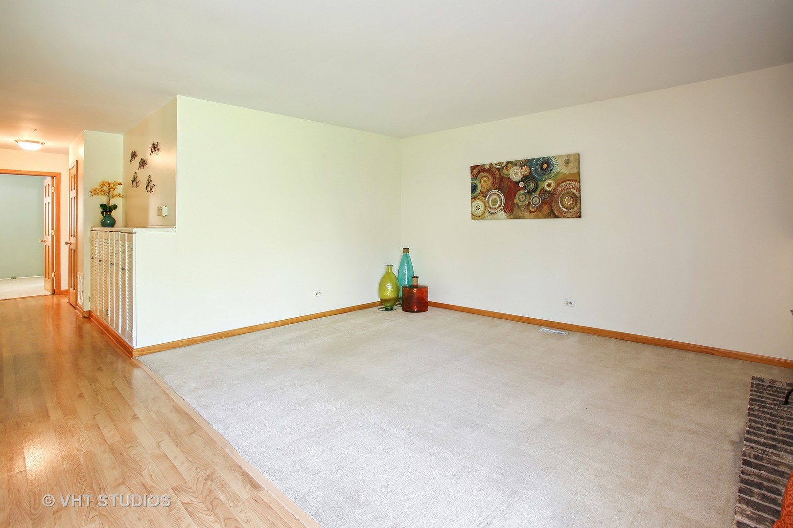 1720 Kent Road Hoffman Estates, IL 60169 - Photo 3 of 22