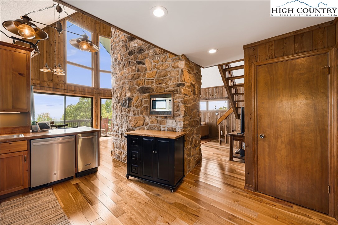 871 Rich Knob Road Spruce Pine, NC 28777 - Photo 11 of 43 Gallery Image 11