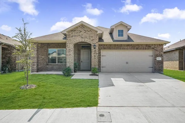 $2,350 | 8633 Angel Gardens Drive, Fort Worth, TX 76179