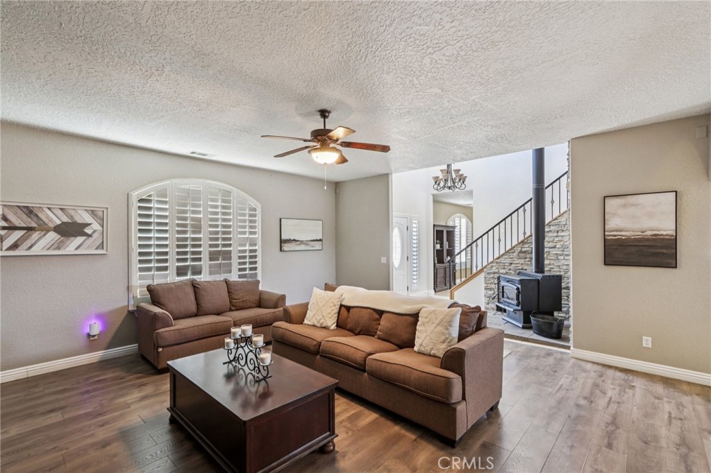 8294 Aster Road Oak Hills, CA 92344 - Photo 11 of 37