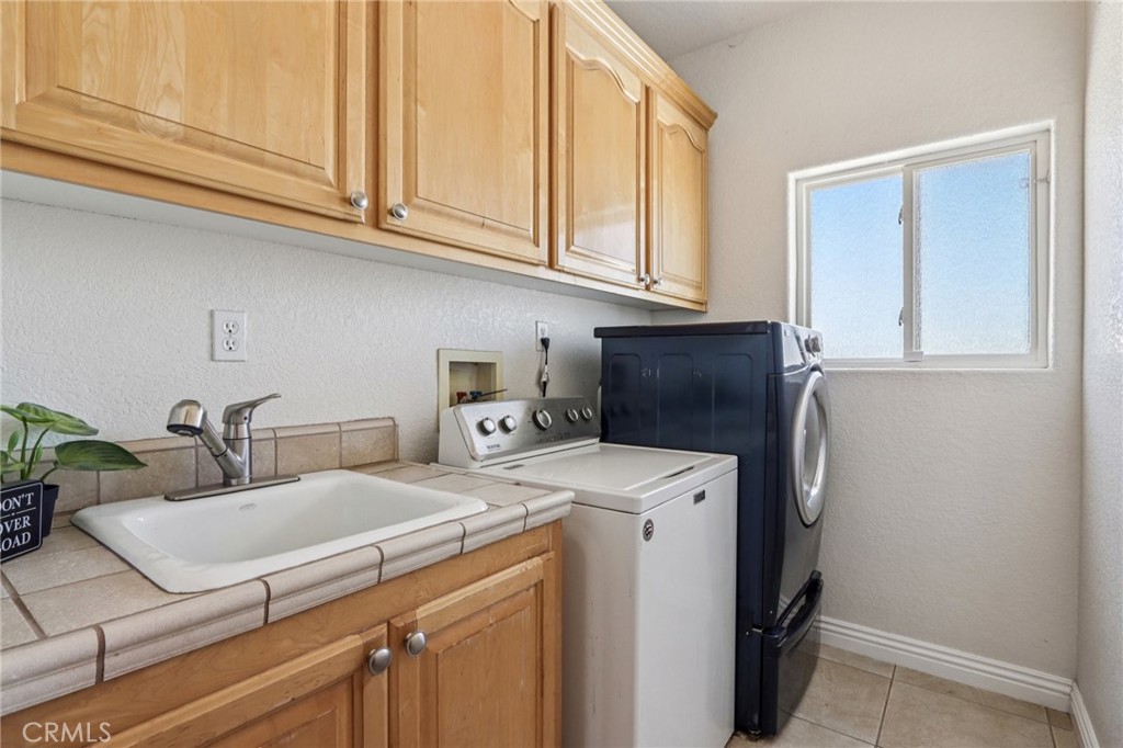 8294 Aster Road Oak Hills, CA 92344 - Photo 32 of 37