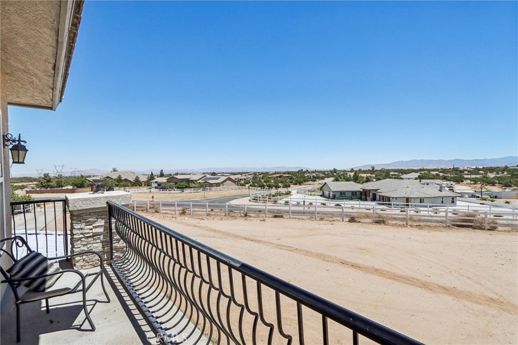 8294 Aster Road Oak Hills, CA 92344 - Photo 6 of 37