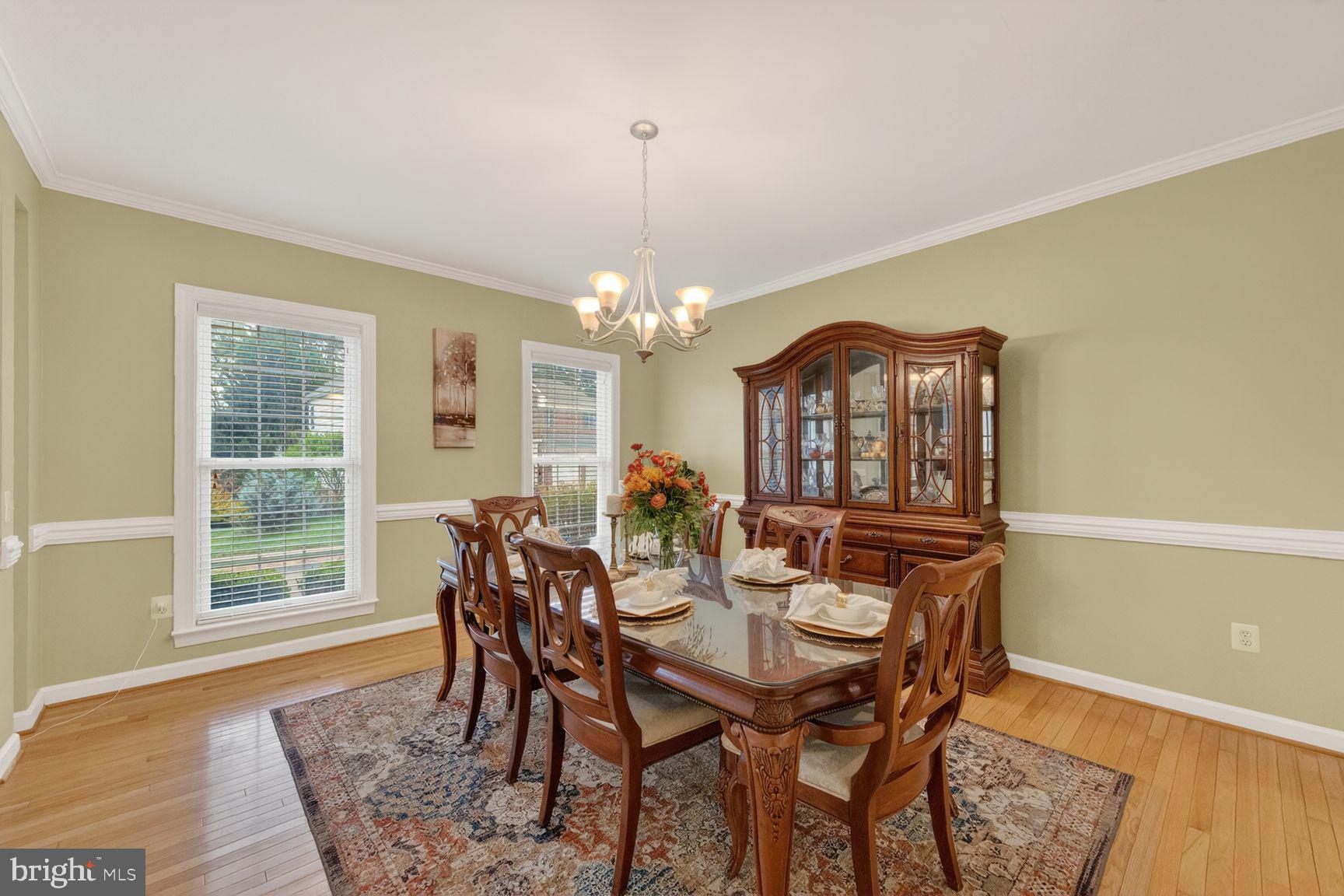 3607 Ox Ridge Court Fairfax, VA 22033 - Photo 4 of 19 Elegant dining space with natural light.