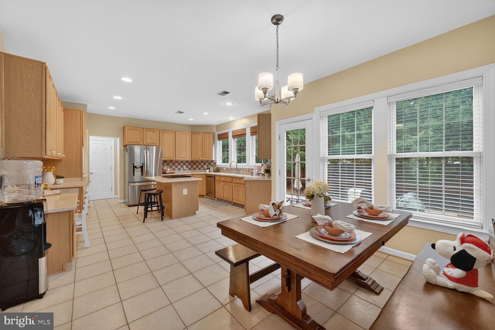 3607 Ox Ridge Court Fairfax, VA 22033 - Photo 9 of 19 Bright and inviting kitchen space.