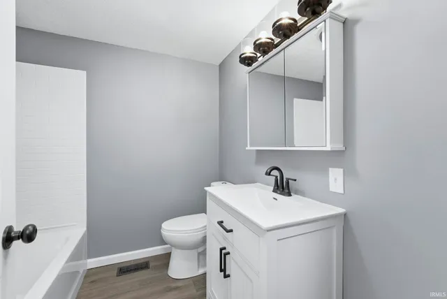 $219,999 | 332 West Pleasant Street, Churubusco, IN 46723