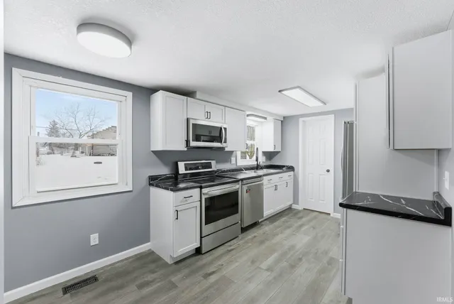 $219,999 | 332 West Pleasant Street, Churubusco, IN 46723