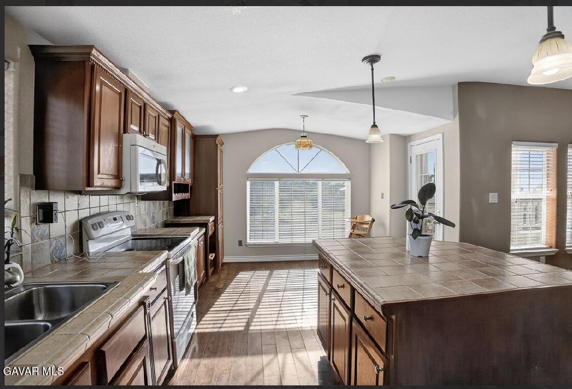 2629 Phelan Road Pinon Hills, CA 92372 - Photo 15 of 54 IMG_0466