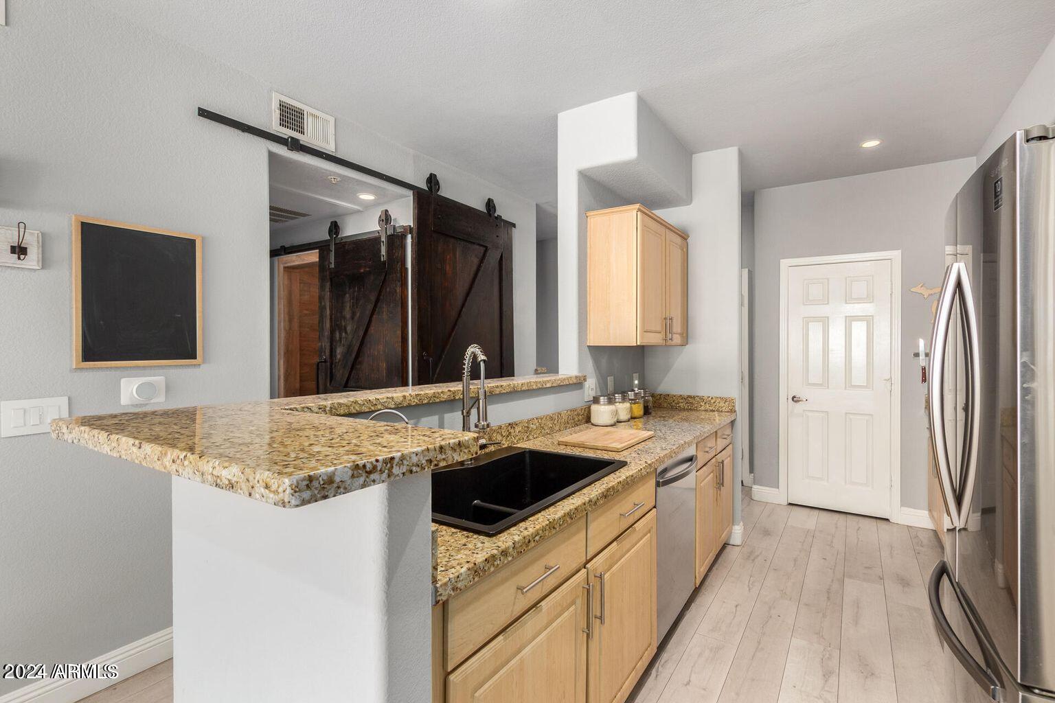 435 West Rio Salado Parkway, Unit 227 Tempe, AZ 85281 - Photo 6 of 28 Kitchen