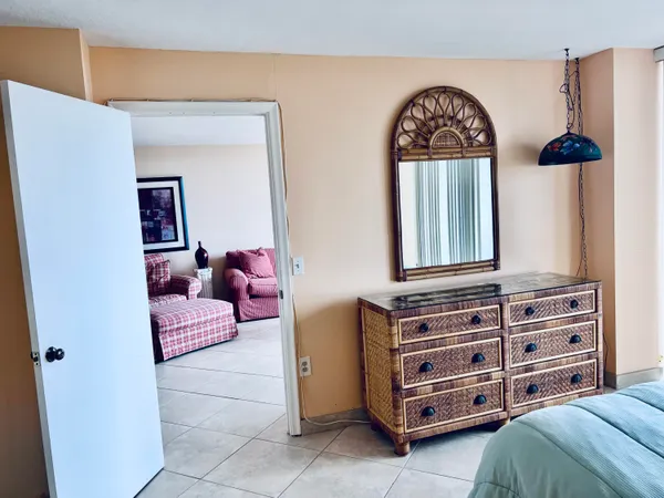 $2,350 | 5600 North Flagler Drive, Unit 2103, West Palm Beach, FL 33407