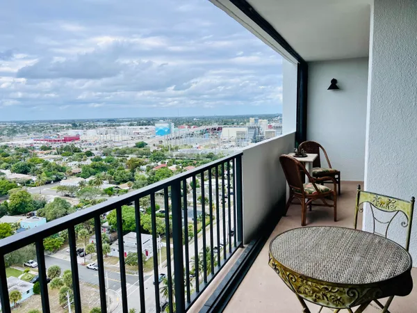 $2,350 | 5600 North Flagler Drive, Unit 2103, West Palm Beach, FL 33407