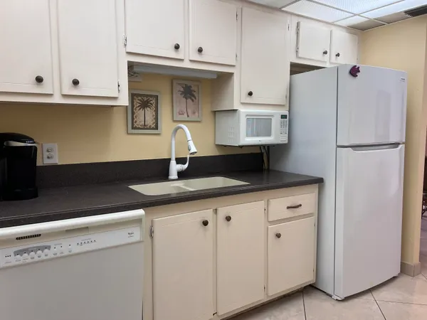 $2,350 | 5600 North Flagler Drive, Unit 2103, West Palm Beach, FL 33407