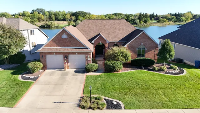 $725,000 | 431 Hilbrich Drive, Schererville, IN 46375