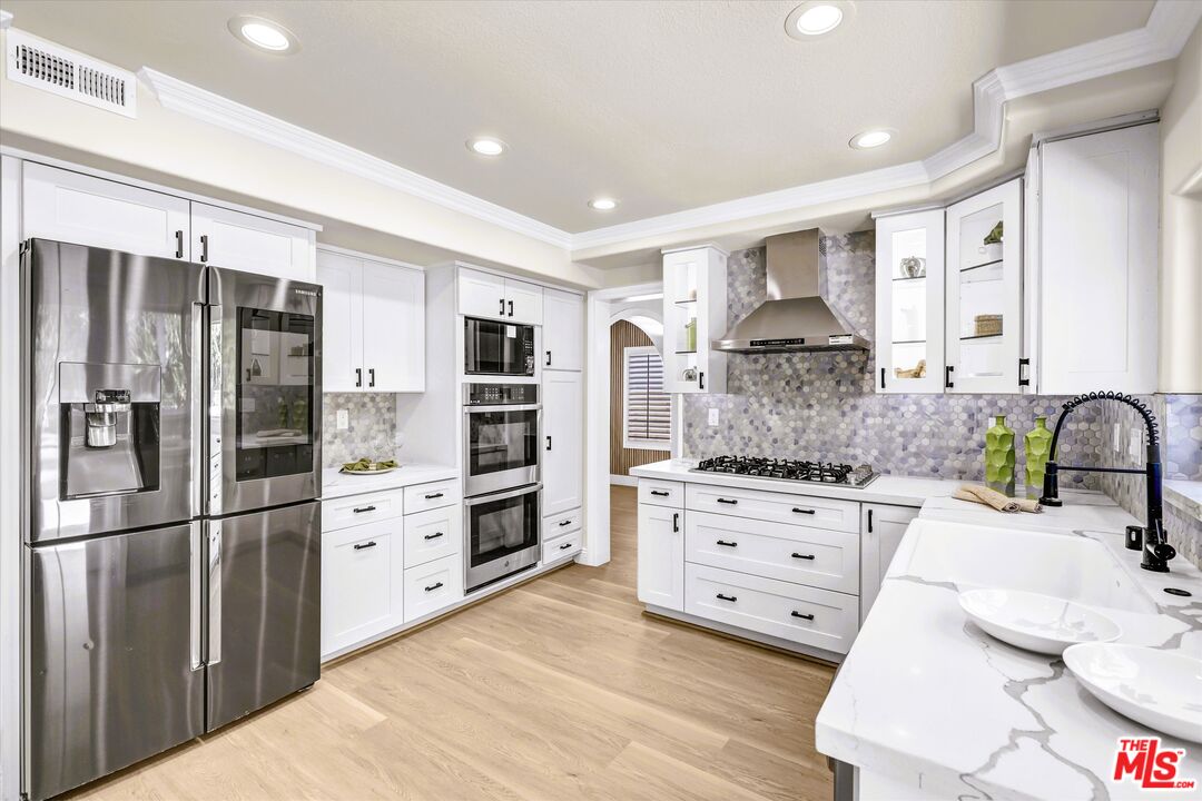 24621 Vía Del Rio Lake Forest, CA 92630 - Photo 11 of 42