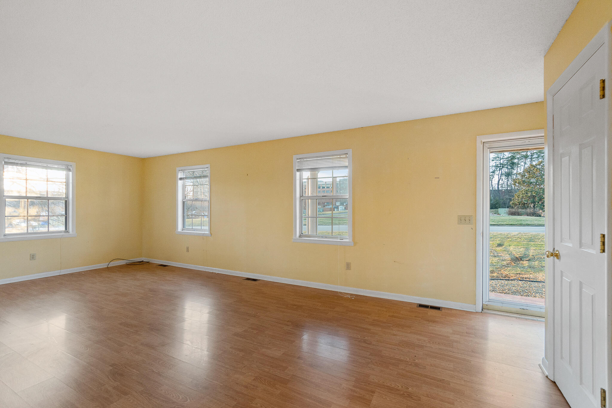 1740 Old Tusculum Road Greeneville, TN 37745 - Photo 8 of 23 Old Tusculum Rd 8