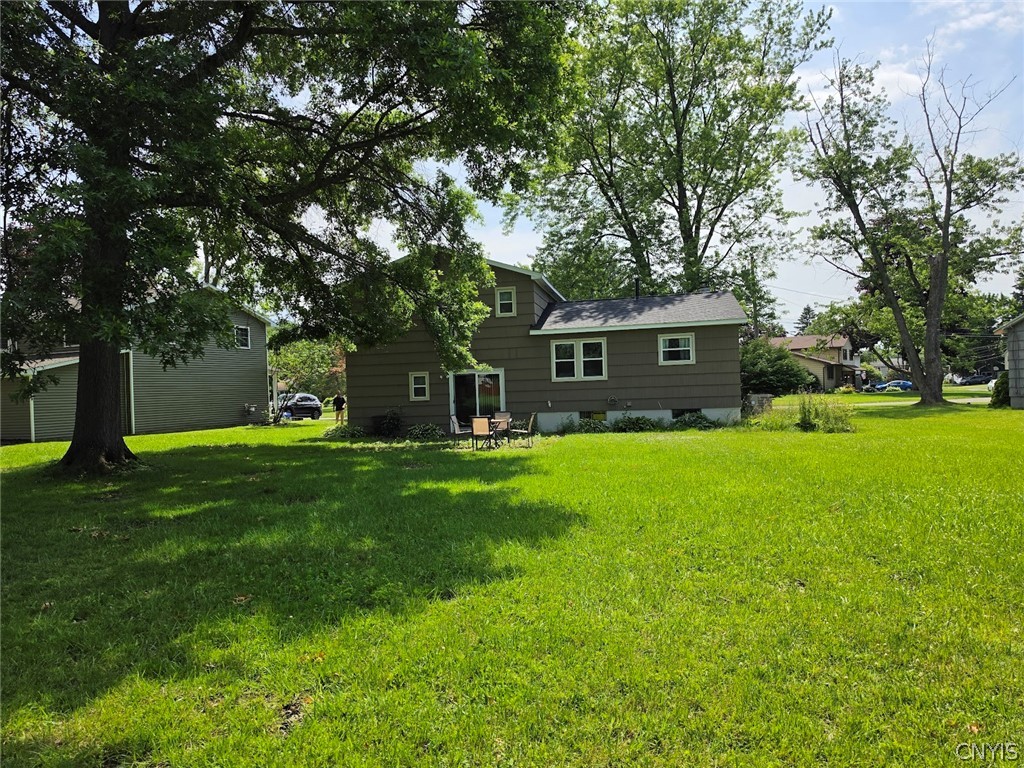 17 Hummingbird Path Clay, NY 13090 - Photo 31 of 31