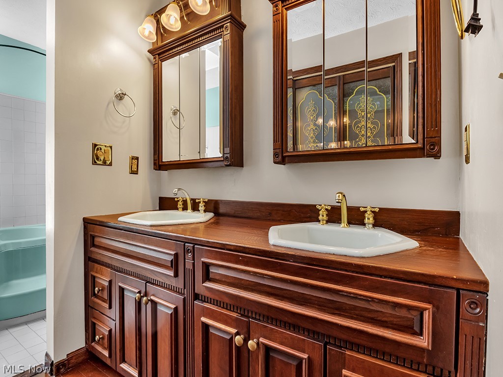 8874 Eagle Road Kirtland, OH 44094 - Photo 16 of 33 Gallery Image 16