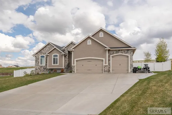 $794,900 | 3483 South Boulder Creek Lane, Ammon, ID 83406