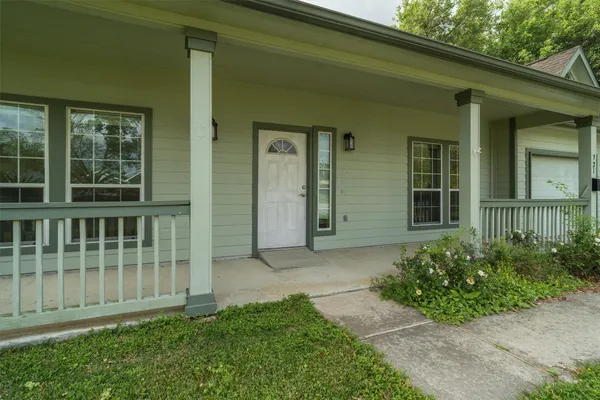 $1,995 | 321 East Wilkins Street, League City, TX 77573