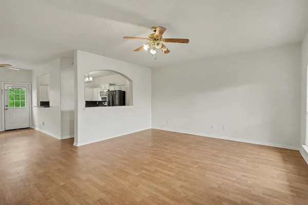 $1,995 | 321 East Wilkins Street, League City, TX 77573