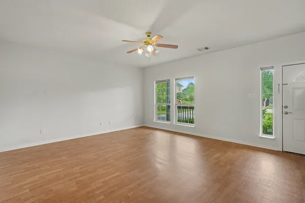 $1,995 | 321 East Wilkins Street, League City, TX 77573