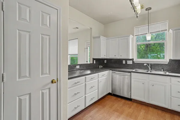 $1,995 | 321 East Wilkins Street, League City, TX 77573